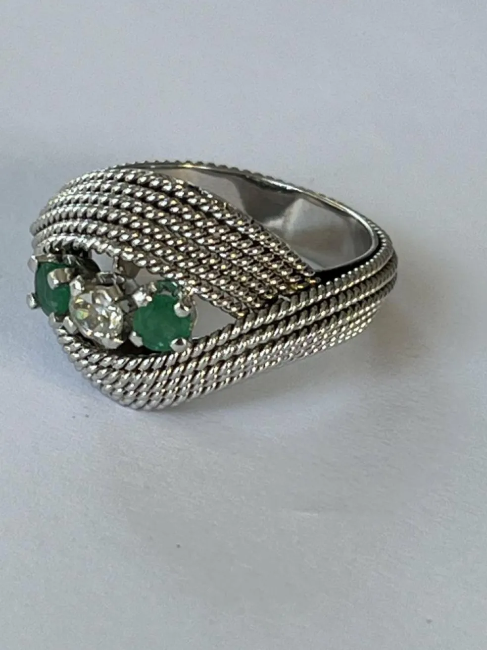 Bague Fils d'Or Jaune Torsadés Diamant Emeraudes