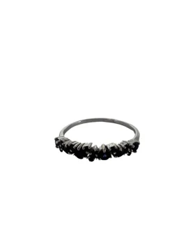 Bague fine demi alliance saphir bleu