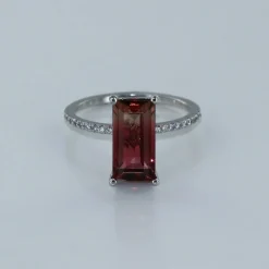Bague fine tourmaline rectangle et diamants