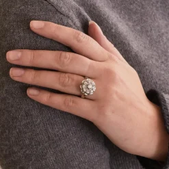 Bague fleur ciselée Diamants