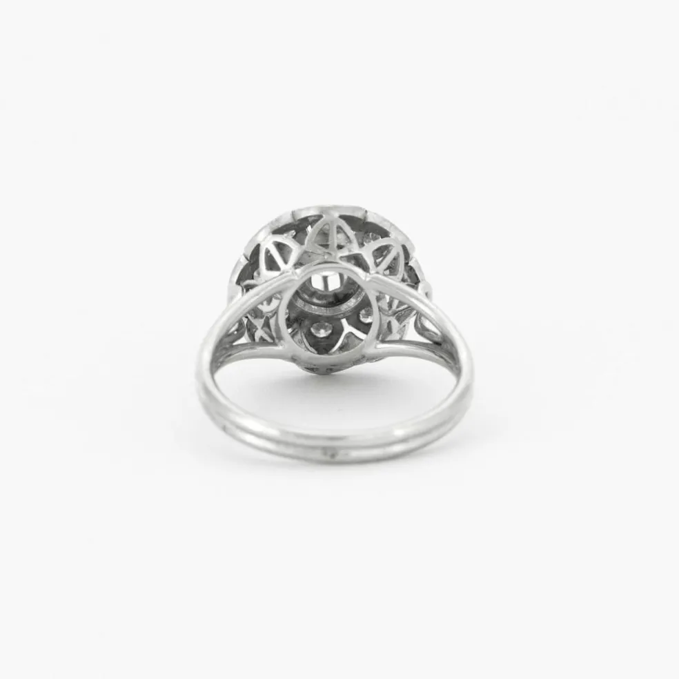 Bague fleur ciselée Diamants
