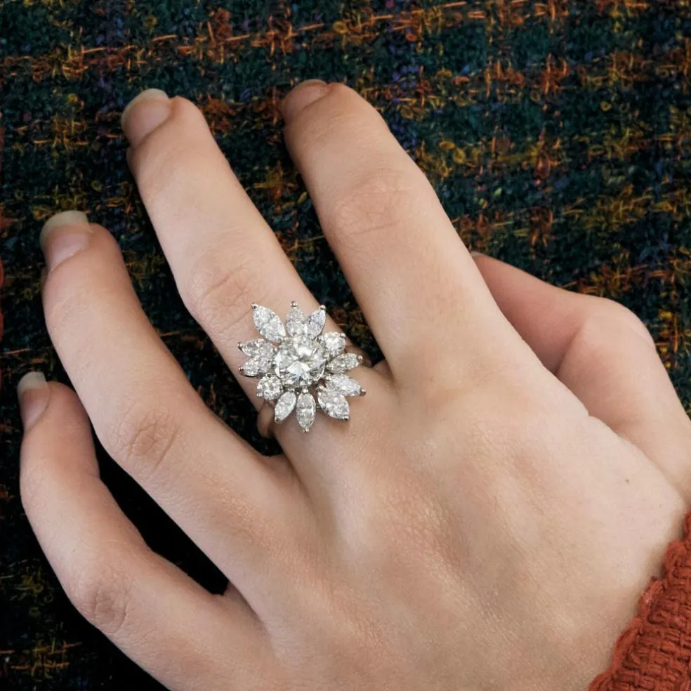 Bague fleur diamants