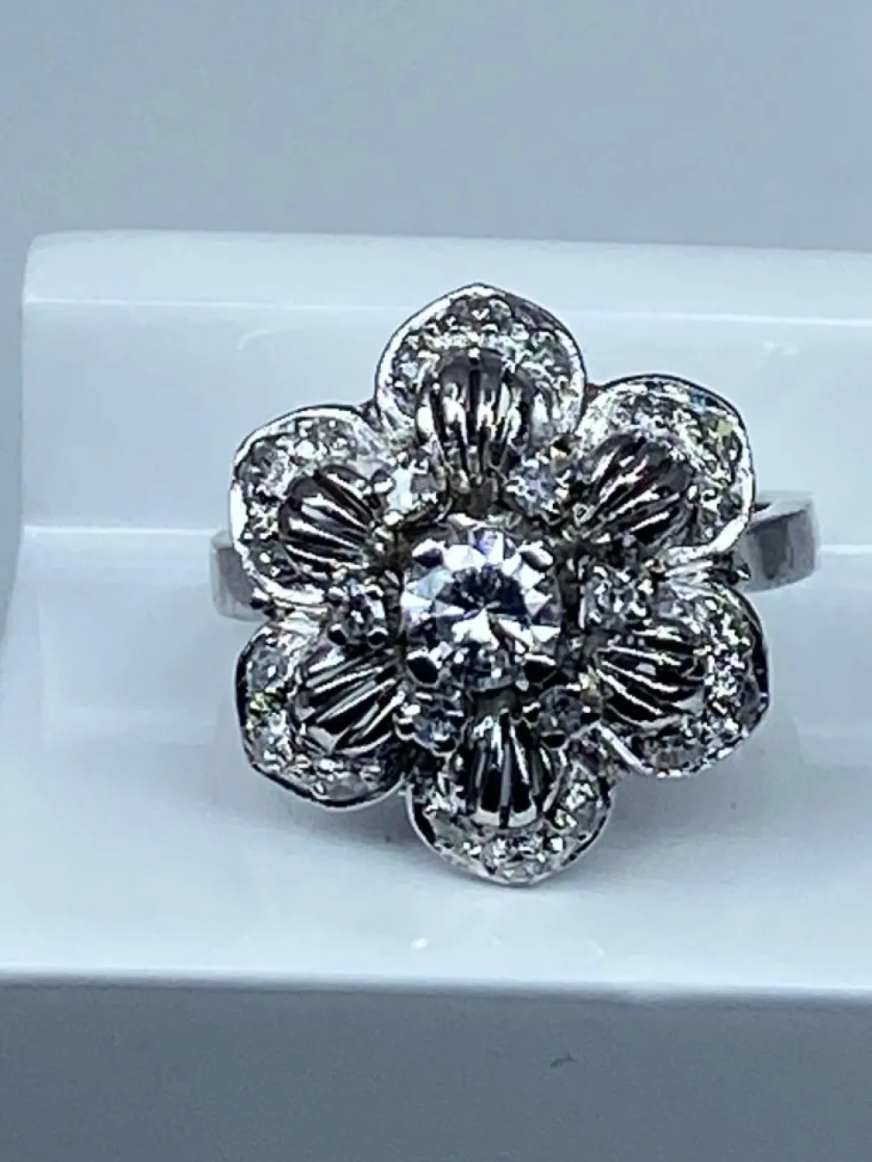 Bague Fleur Diamants