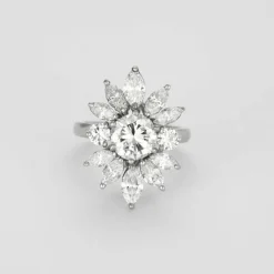 Bague fleur diamants