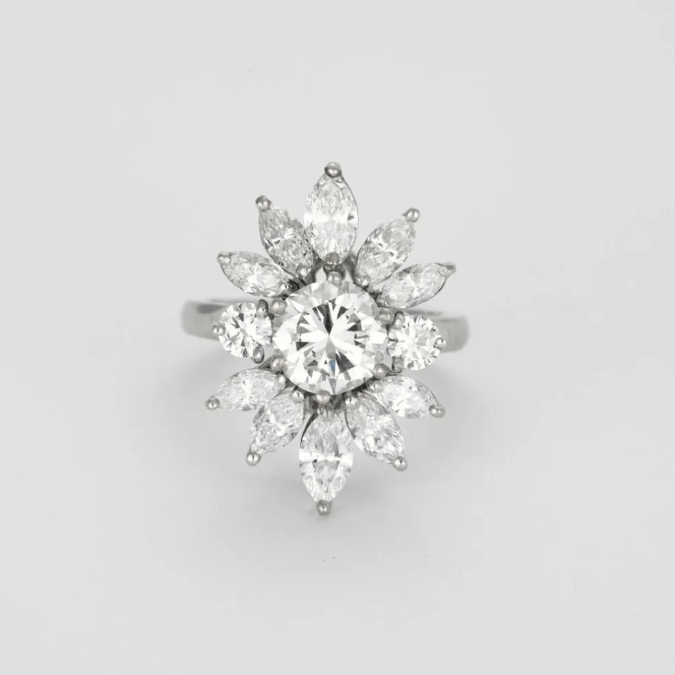 Bague fleur diamants