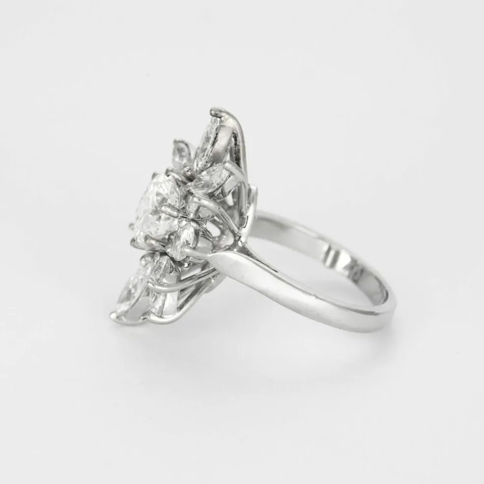 Bague fleur diamants