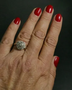 Bague fleur, diamants