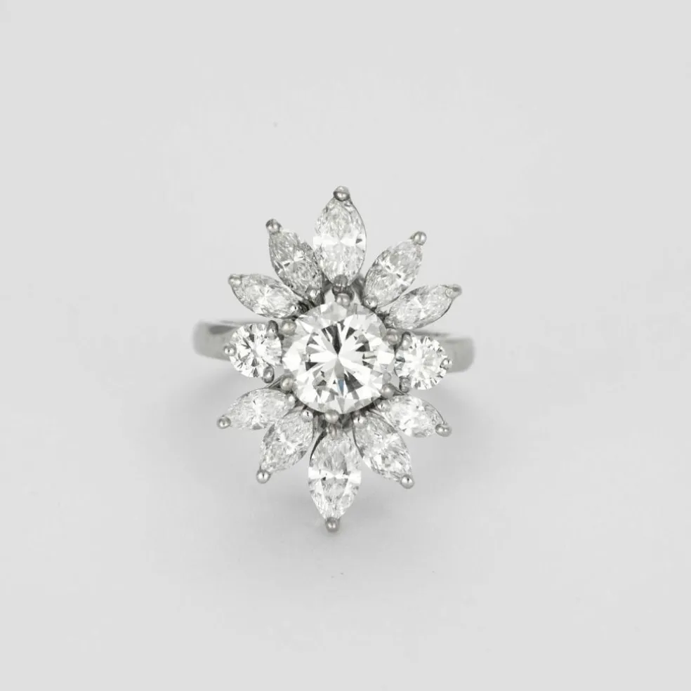Bague fleur diamants