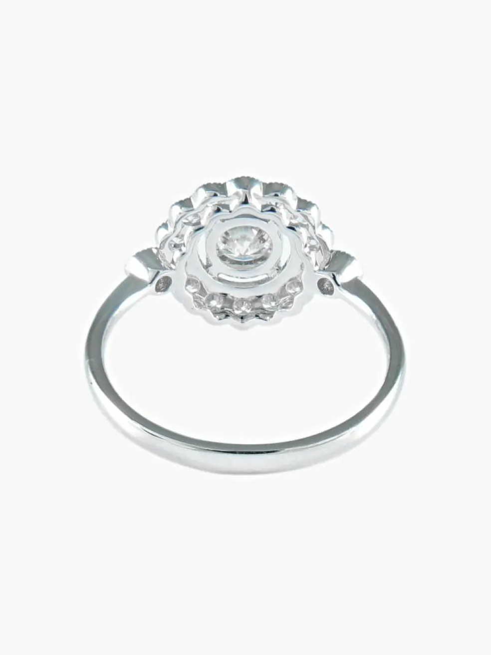 Bague fleur diamants or blanc