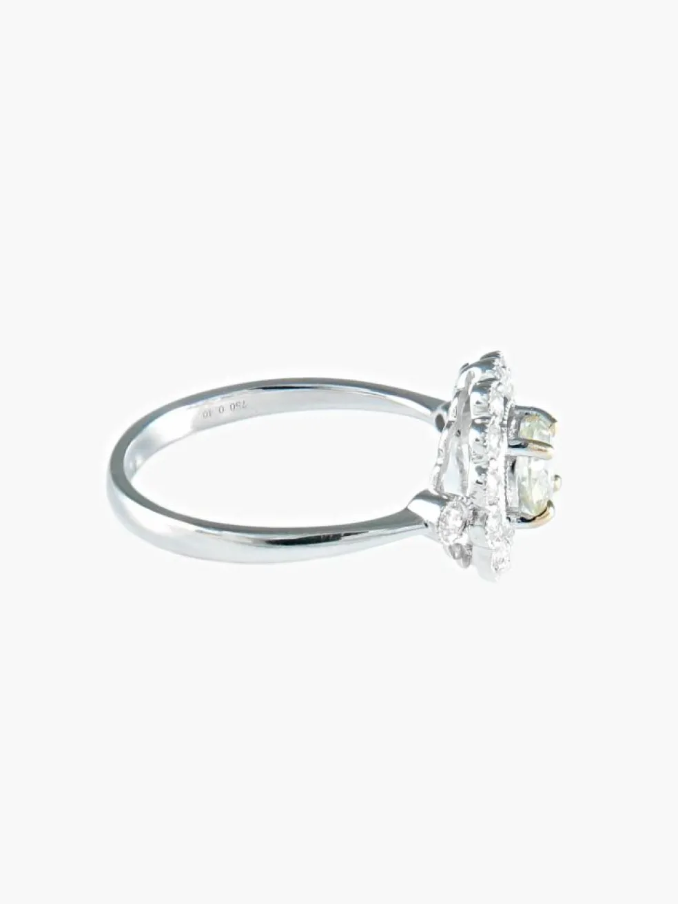 Bague fleur diamants or blanc