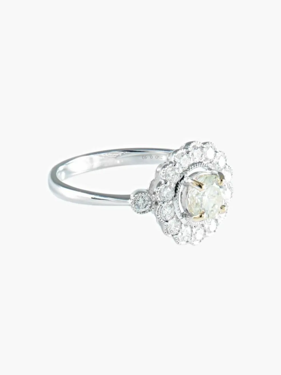 Bague fleur diamants or blanc