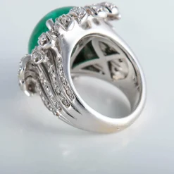 Bague Fleur Emeraude cabochon Diamants