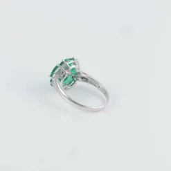 Bague Fleur Emeraudes Diamants