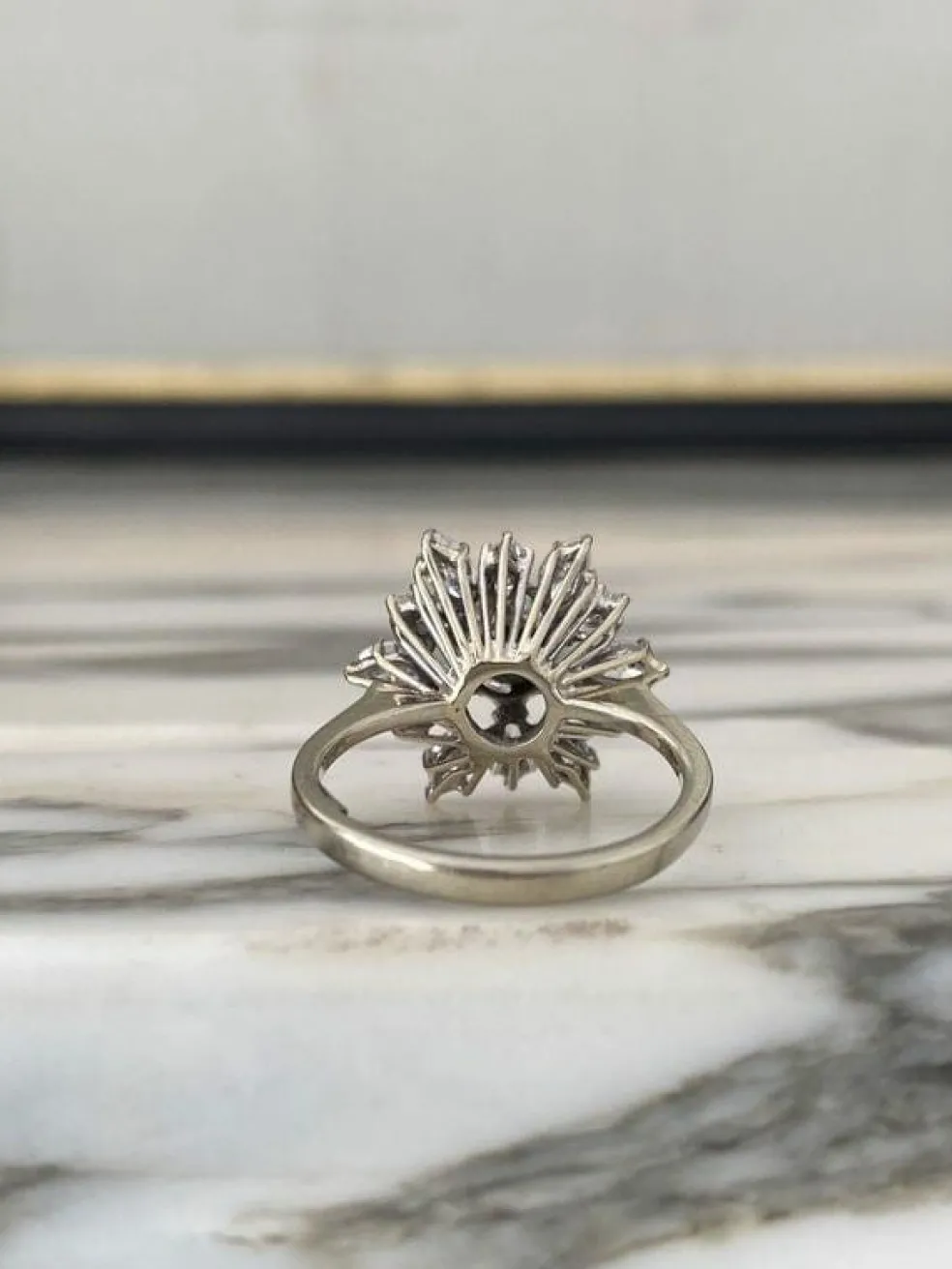 Bague fleur en or blanc et diamants 2.80 Ct