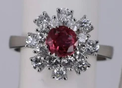 Bague Fleur en or blanc rubis diamant