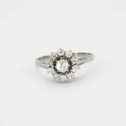 Bague Fleur en Or Gris, Diamants