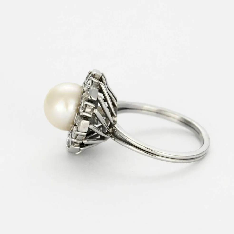 Bague fleur en platine, perle et diamants