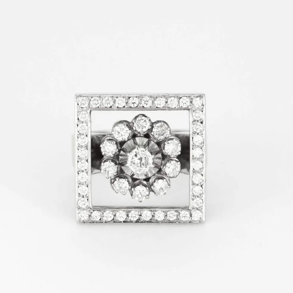 Bague fleur, or blanc et diamants