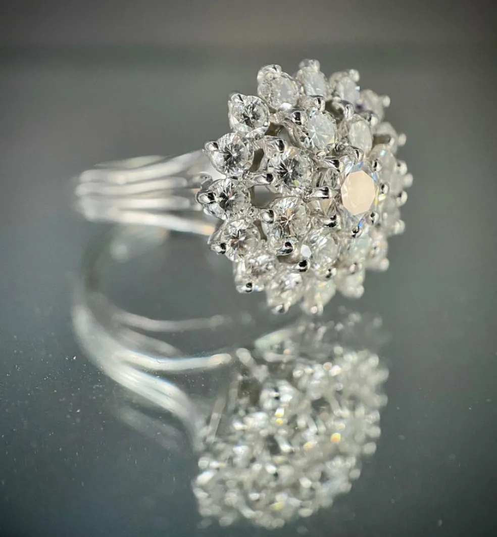 Bague fleur or blanc et diamants