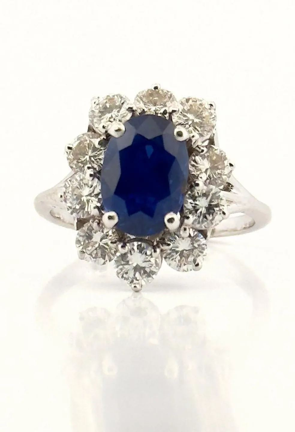 Bague fleur or blanc saphir de Ceylan non chauffé et diamants