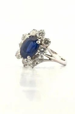Bague fleur or blanc saphir de Ceylan non chauffé et diamants