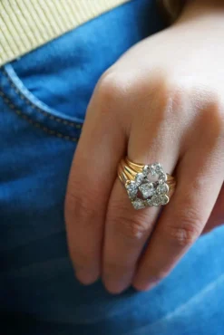 Bague fleur or jaune à godrons
