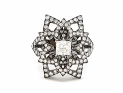Bague Fleur Or noir Diamant