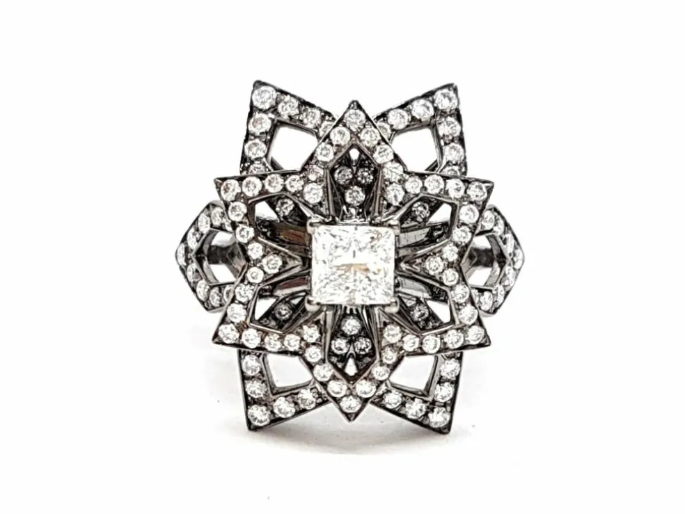 Bague Fleur Or noir Diamant