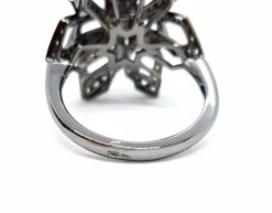 Bague Fleur Or noir Diamant