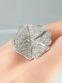 Bague Fleur pavage diamants