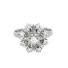 Bague fleur platine, or gris et diamants