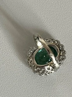 Bague Fleur Platine Or Gris Emeraude Diamants