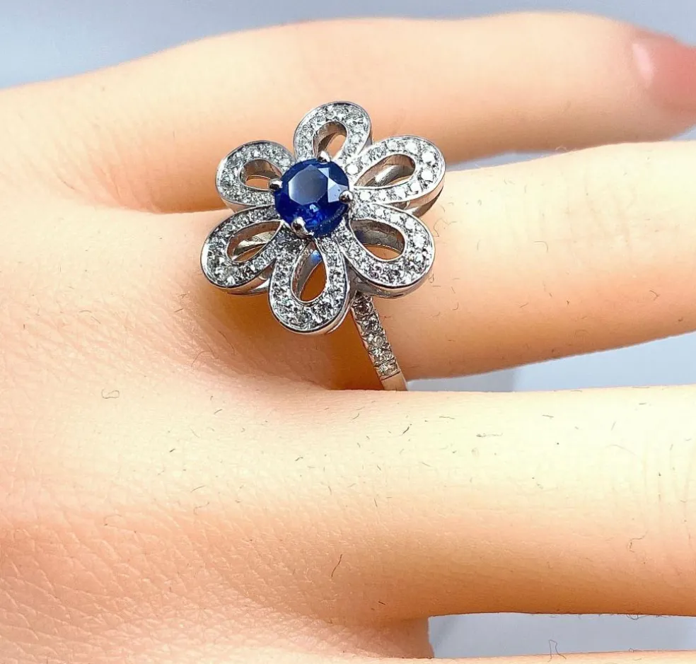 Bague fleur saphir diamants