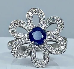 Bague fleur saphir diamants