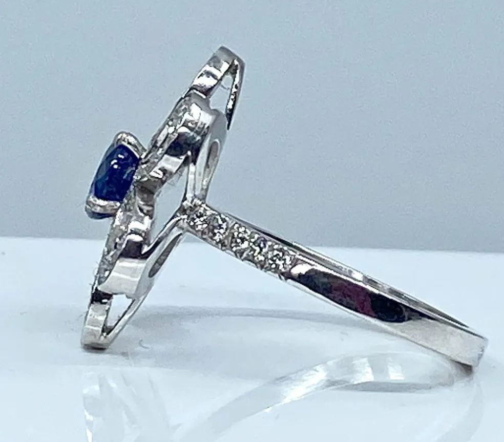 Bague fleur saphir diamants