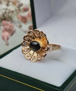 Bague Fleur Saphir étoilé