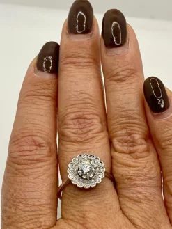 Bague fleur vintage diamants