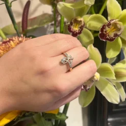 Bague florale en or jaune 14 carats avec diamants 16914-9016