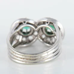 Bague forme 8 Emeraudes Diamants
