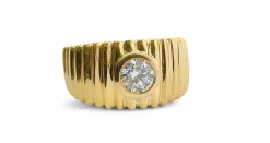 Bague godron or jaune et diamant