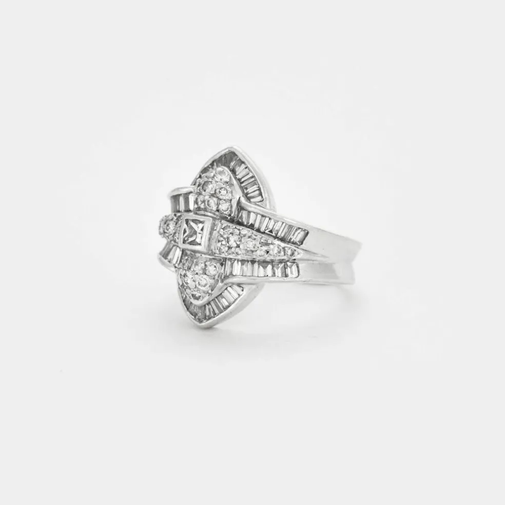 Bague godronné or et diamants
