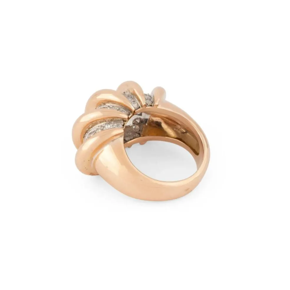 Bague godronnée or rose, platine, diamants