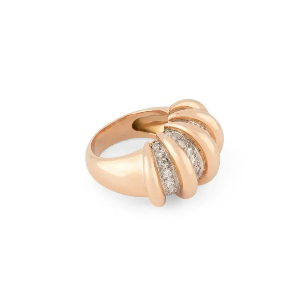 Bague godronnée or rose, platine, diamants
