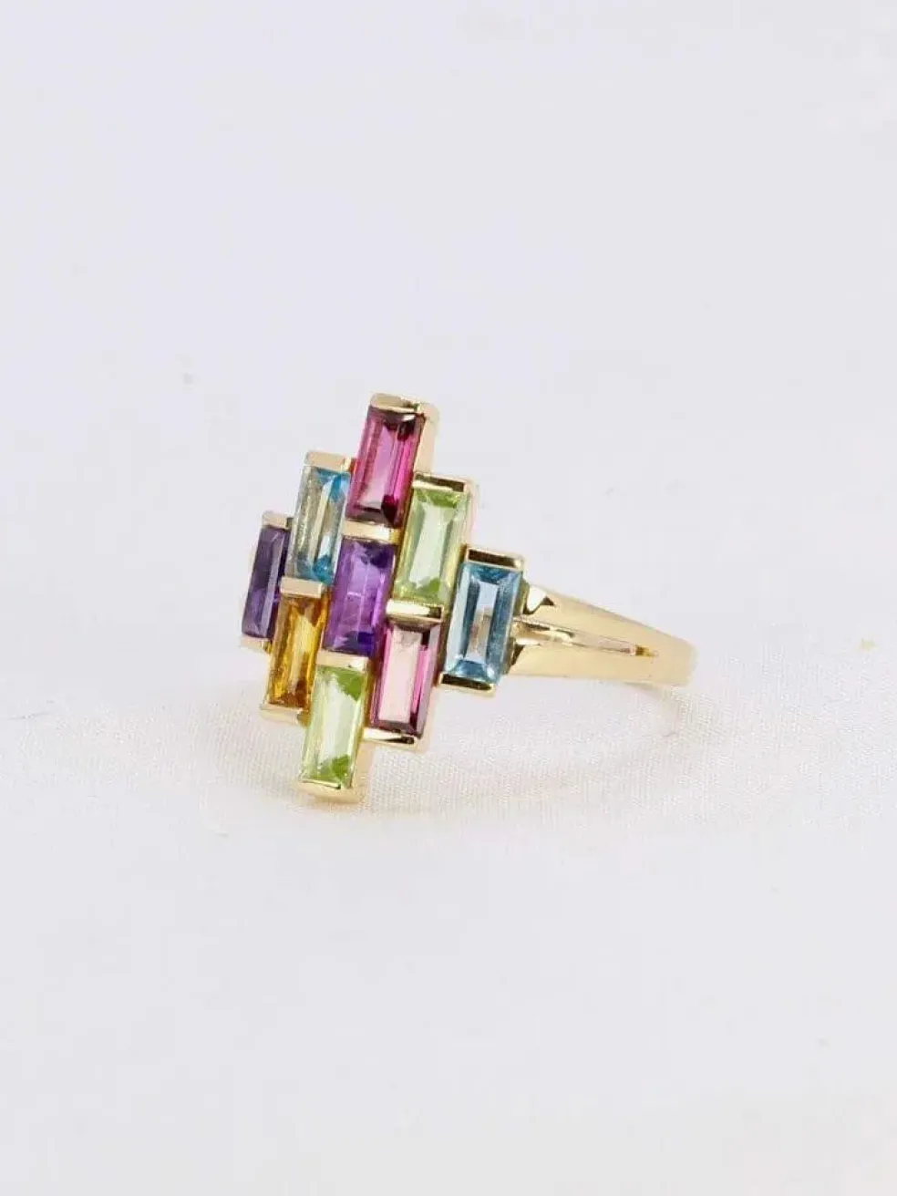 Bague géométrique or jaune améthyste topaze péridot citrine grenat