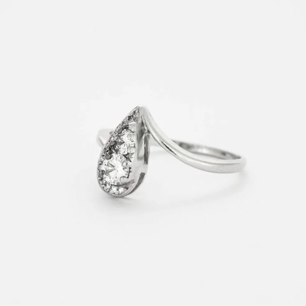 Bague goutte or gris et diamants