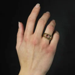 Bague grenat malaya et or