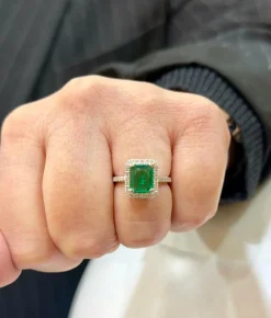 Bague haute joaillerie or blanc émeraude et diamants