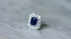 Bague hexagonale platine saphir diamants