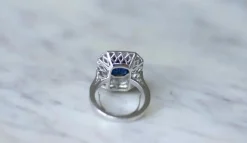 Bague hexagonale platine saphir diamants