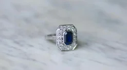 Bague hexagonale platine saphir diamants